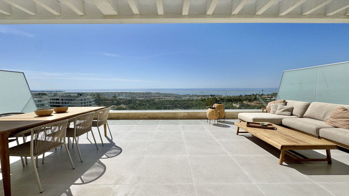 3 Bed Apartment for sale in Selwo Costa Del Sol, Málaga, Spain