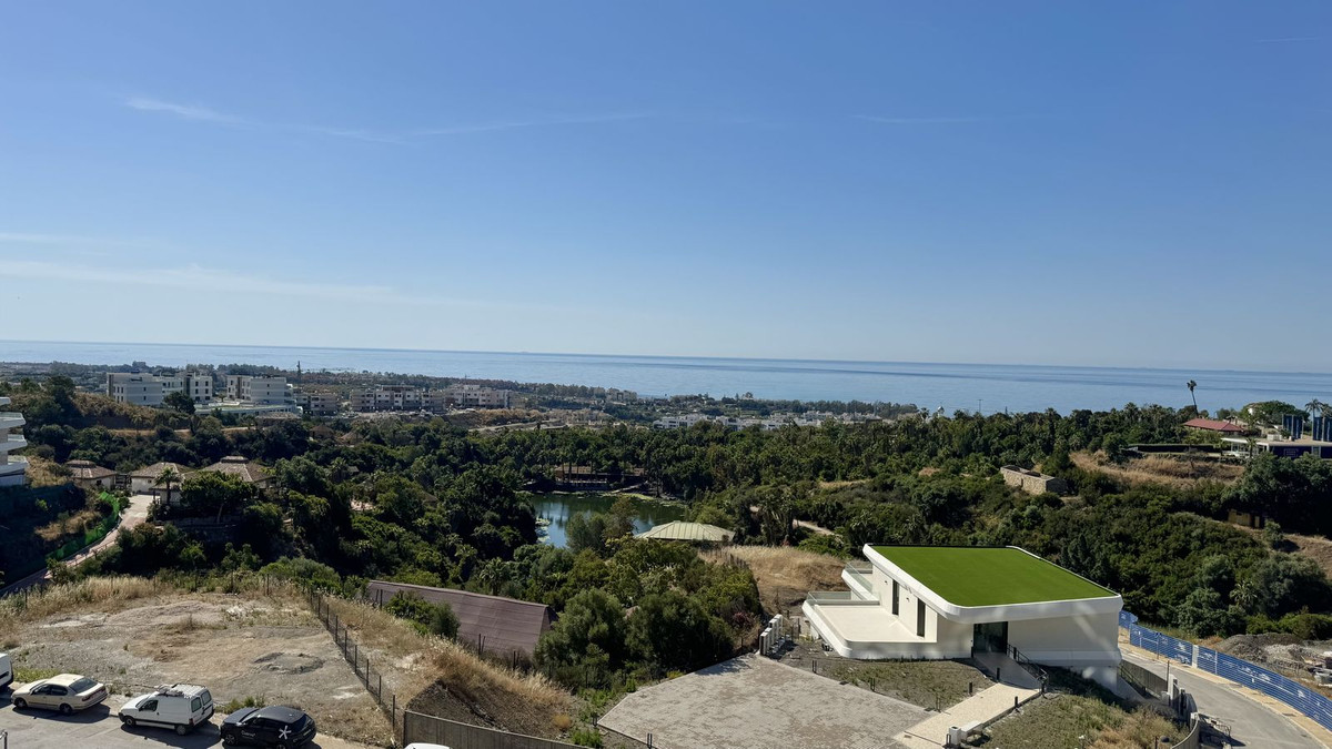 3 Bed Apartment for sale in Selwo Costa Del Sol, Málaga, Spain