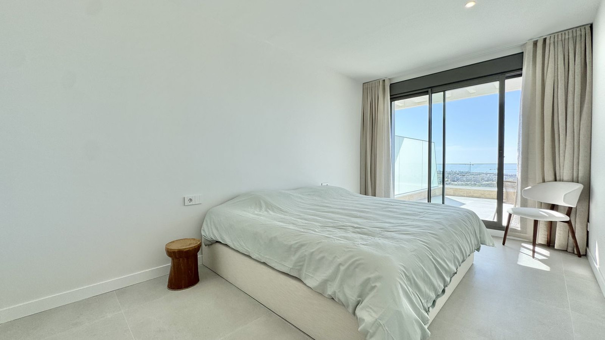 3 Bed Apartment for sale in Selwo Costa Del Sol, Málaga, Spain