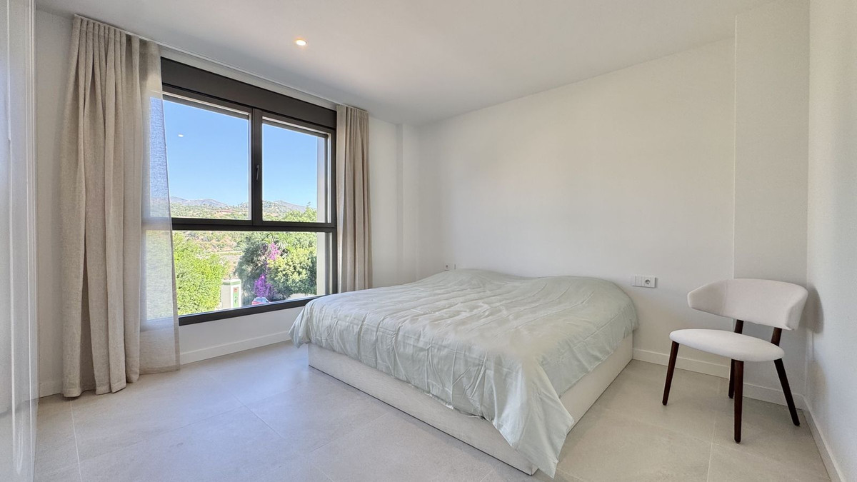 3 Bed Apartment for sale in Selwo Costa Del Sol, Málaga, Spain