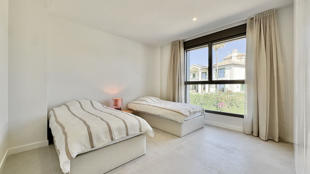 3 Bed Apartment for sale in Selwo Costa Del Sol, Málaga, Spain