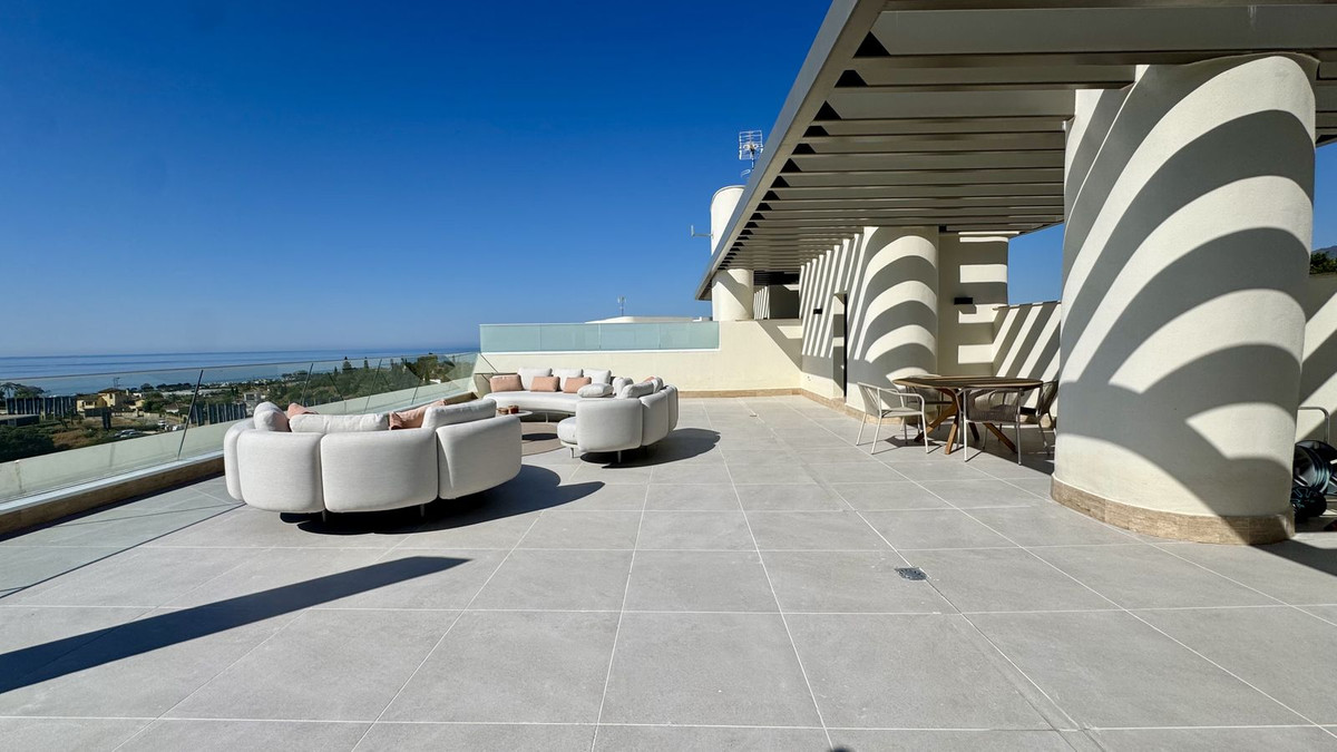 3 Bed Apartment for sale in Selwo Costa Del Sol, Málaga, Spain