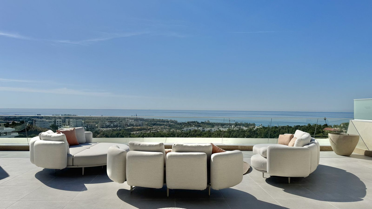 3 Bed Apartment for sale in Selwo Costa Del Sol, Málaga, Spain