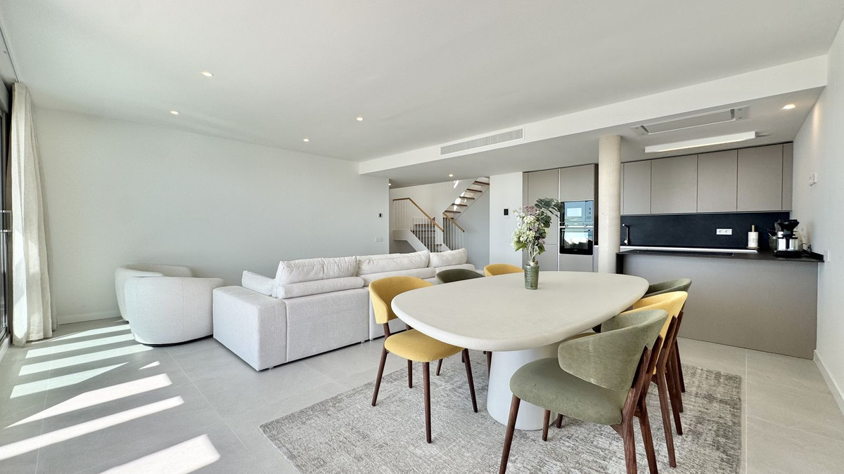 3 Bed Apartment for sale in Selwo Costa Del Sol, Málaga, Spain