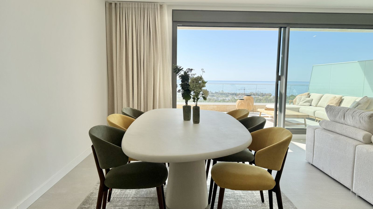 3 Bed Apartment for sale in Selwo Costa Del Sol, Málaga, Spain