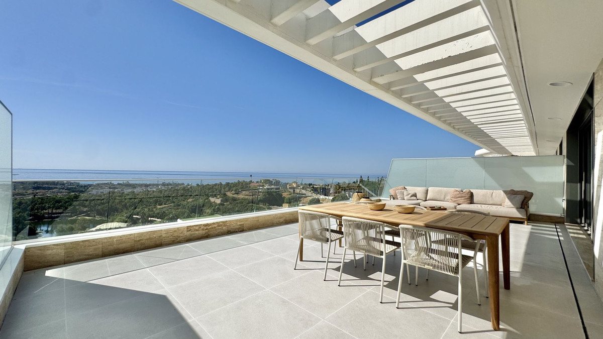 3 Bed Apartment for sale in Selwo Costa Del Sol, Málaga, Spain