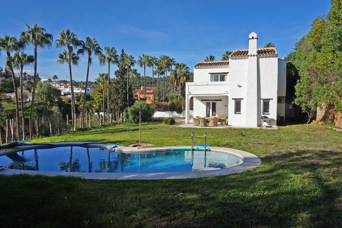 2 Bed Townhouse for sale in Calahonda Costa Del Sol, Málaga, Spain