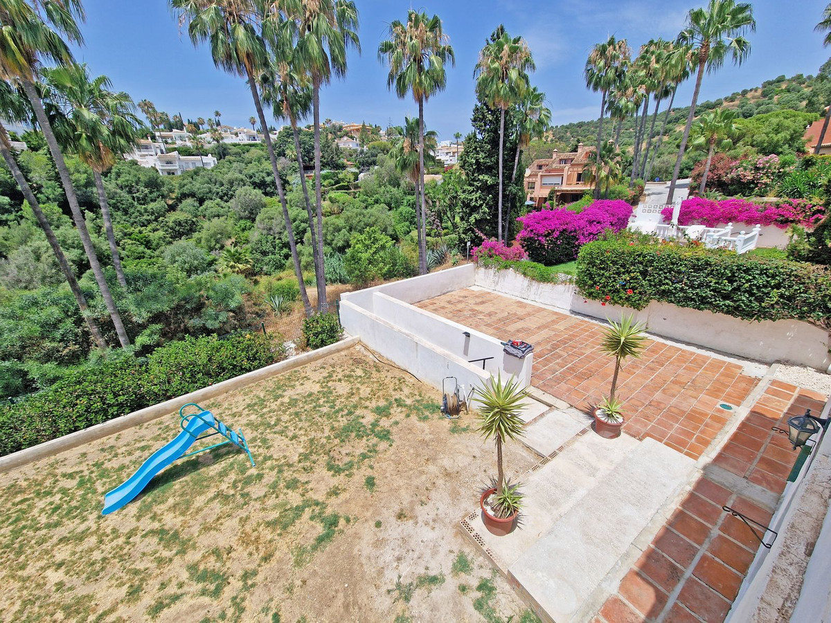 2 Bed Townhouse for sale in Calahonda Costa Del Sol, Málaga, Spain