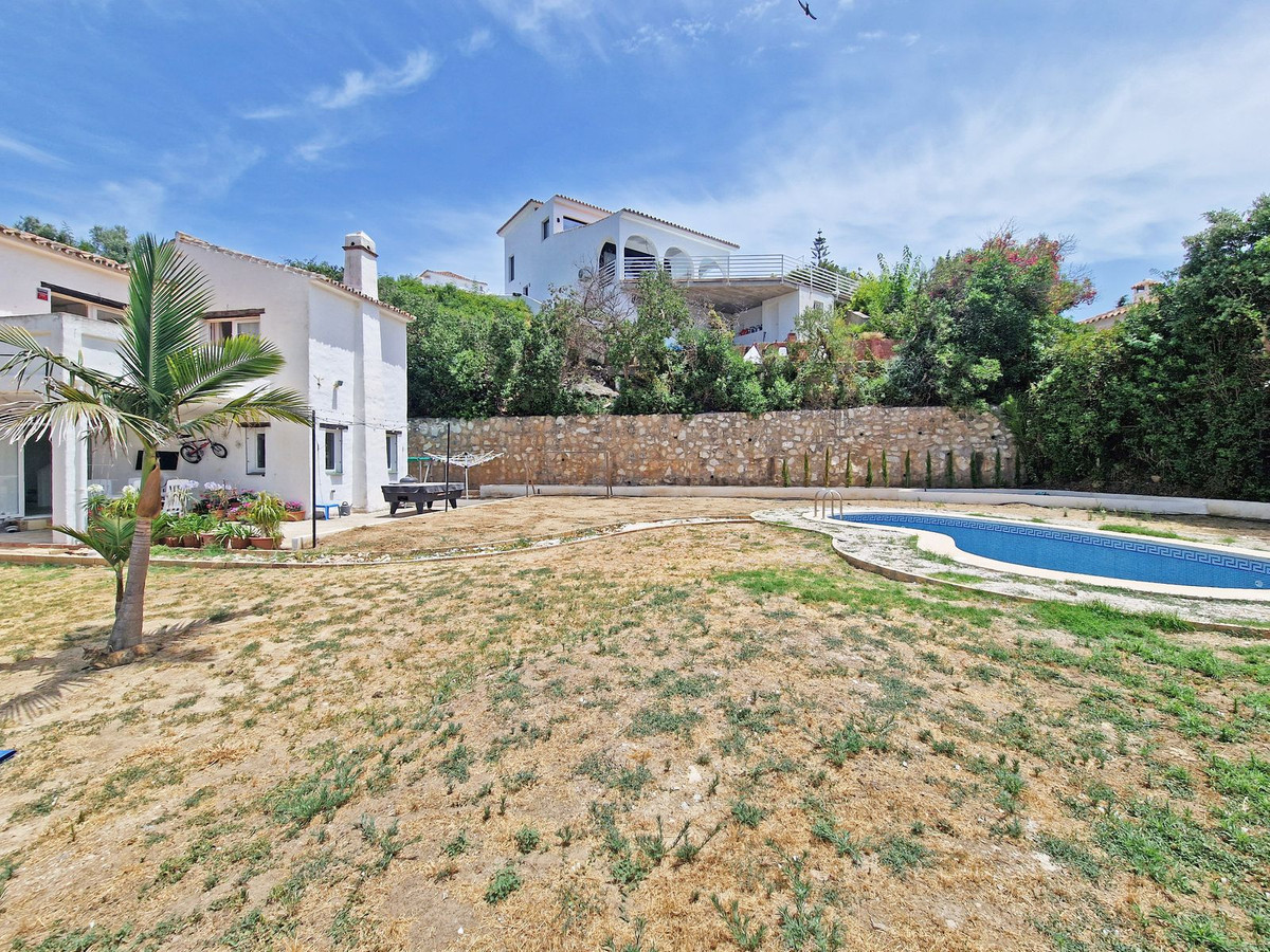 2 Bed Townhouse for sale in Calahonda Costa Del Sol, Málaga, Spain