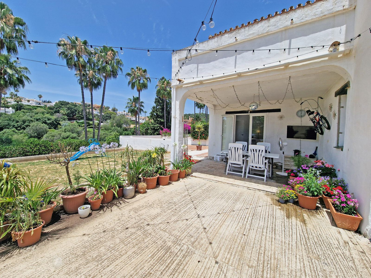 2 Bed Townhouse for sale in Calahonda Costa Del Sol, Málaga, Spain
