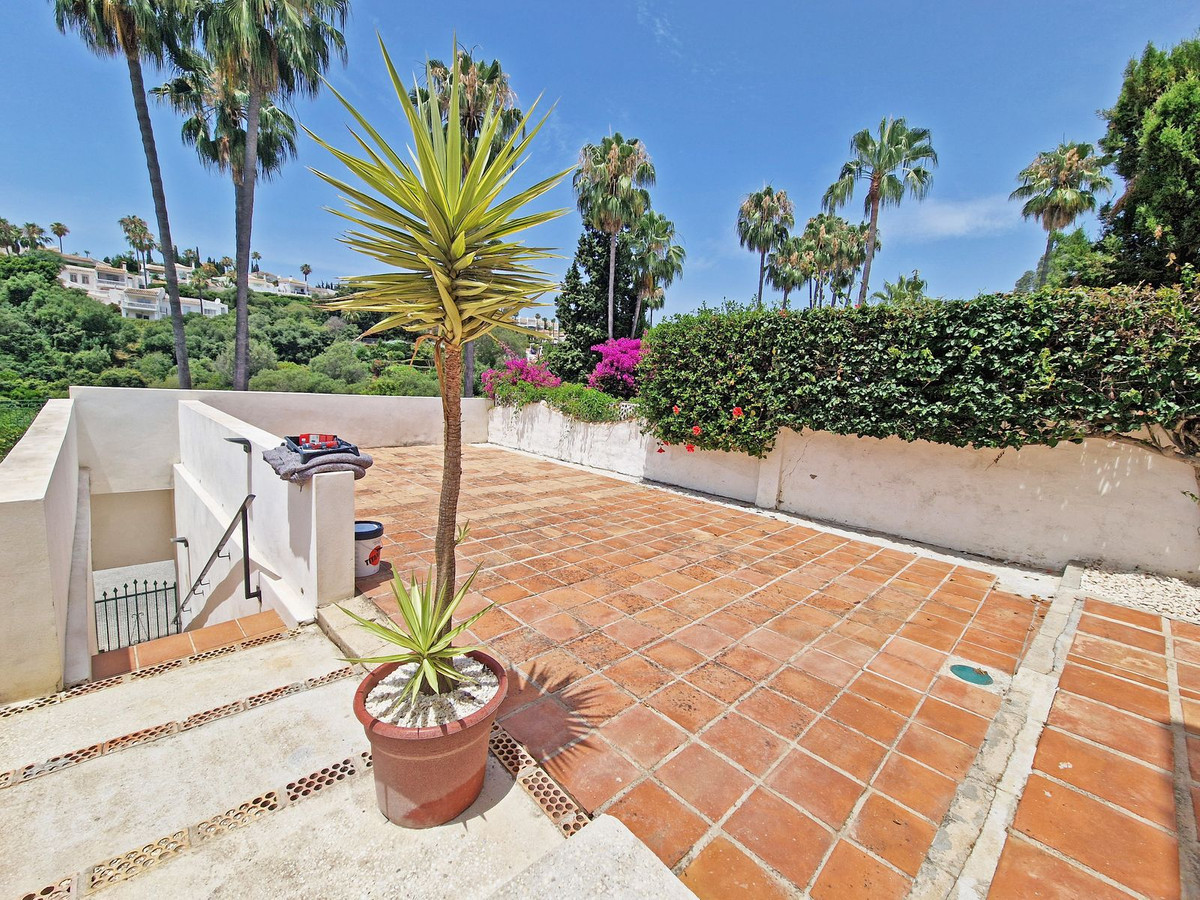 2 Bed Townhouse for sale in Calahonda Costa Del Sol, Málaga, Spain