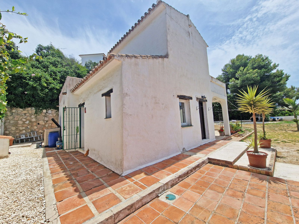 2 Bed Townhouse for sale in Calahonda Costa Del Sol, Málaga, Spain