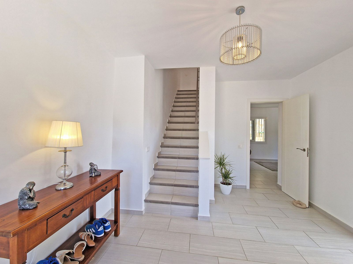 2 Bed Townhouse for sale in Calahonda Costa Del Sol, Málaga, Spain