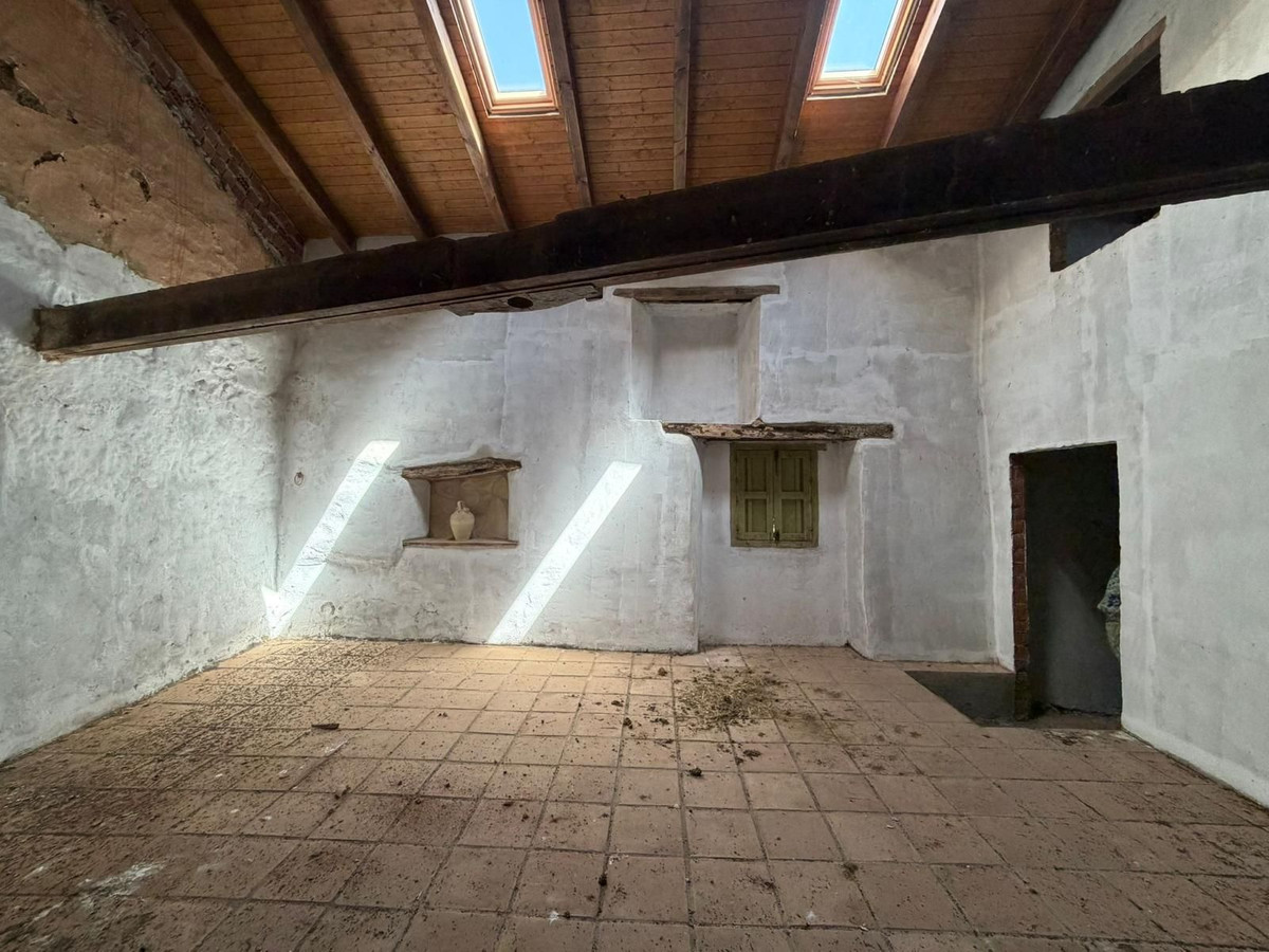 8 Bed Townhouse for sale in Málaga Este Costa Del Sol, Málaga, Spain
