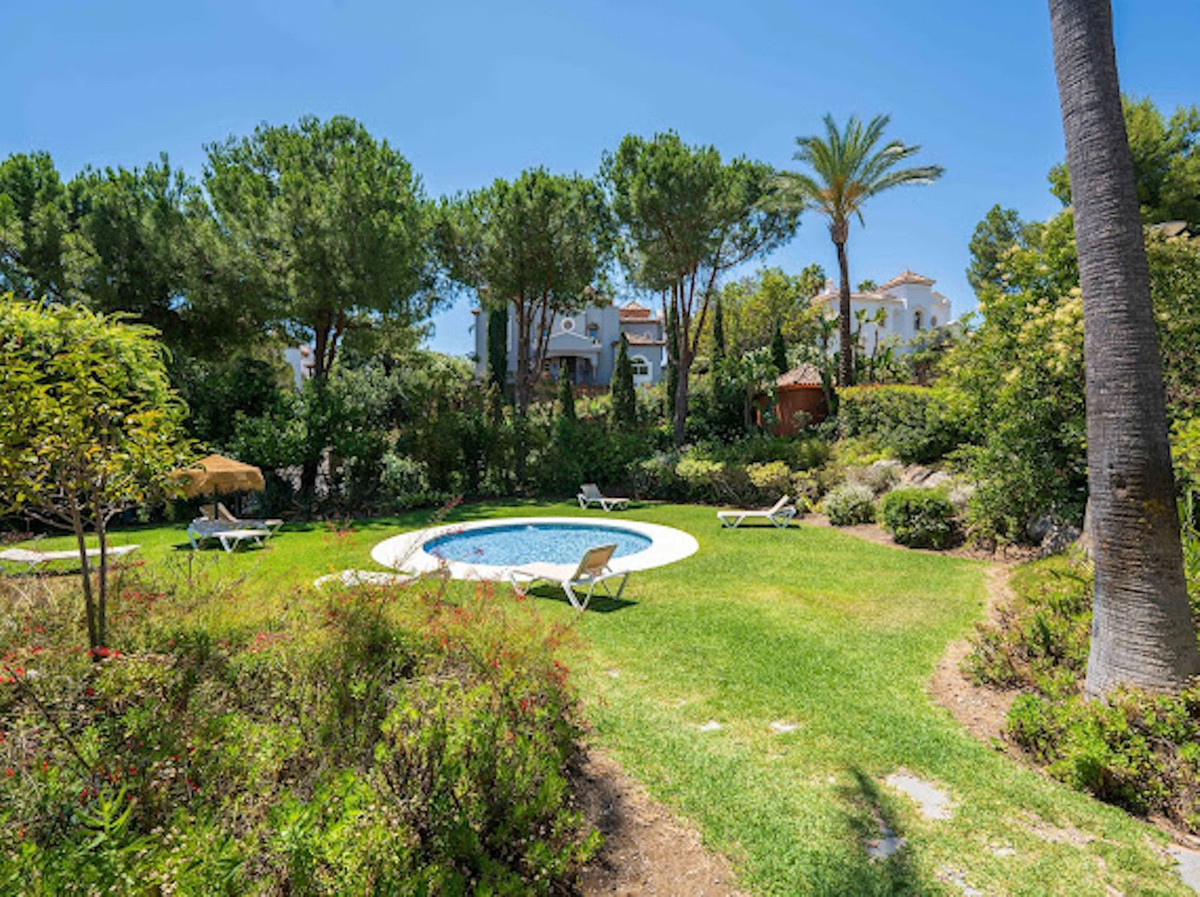 3 Bed Apartment for sale in La Quinta Costa Del Sol, Málaga, Spain