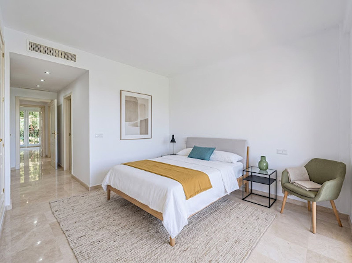 3 Bed Apartment for sale in La Quinta Costa Del Sol, Málaga, Spain