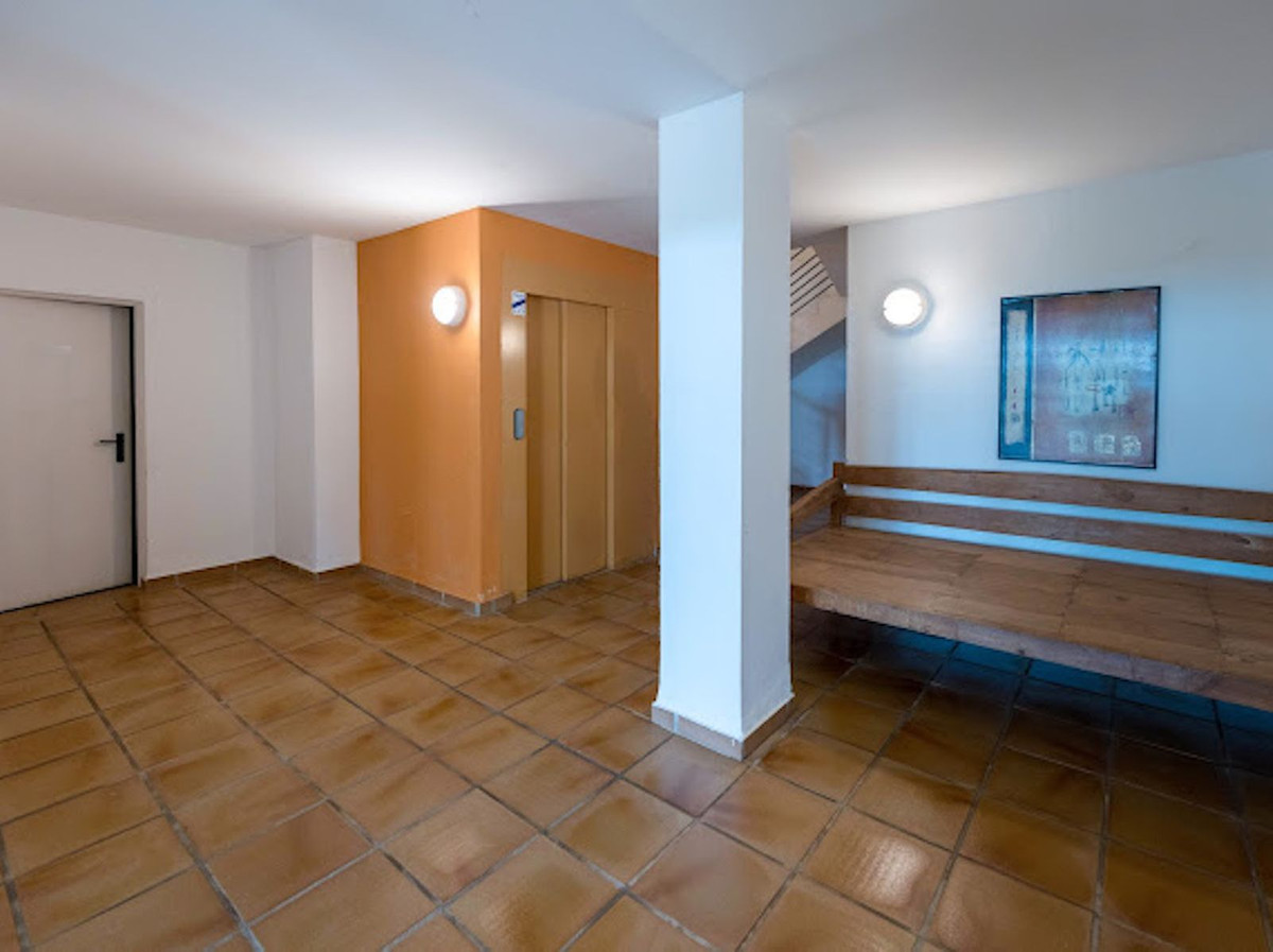 3 Bed Apartment for sale in La Quinta Costa Del Sol, Málaga, Spain
