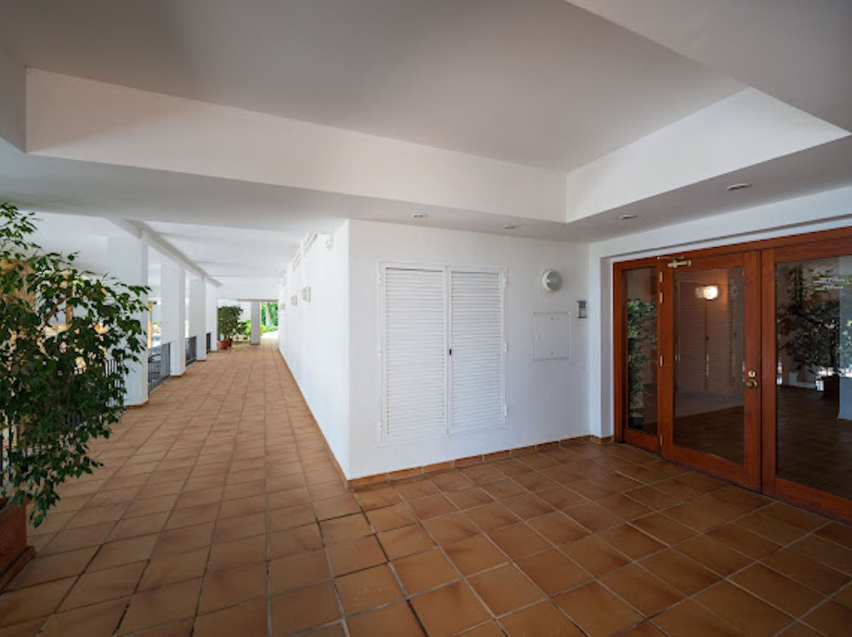 3 Bed Apartment for sale in La Quinta Costa Del Sol, Málaga, Spain