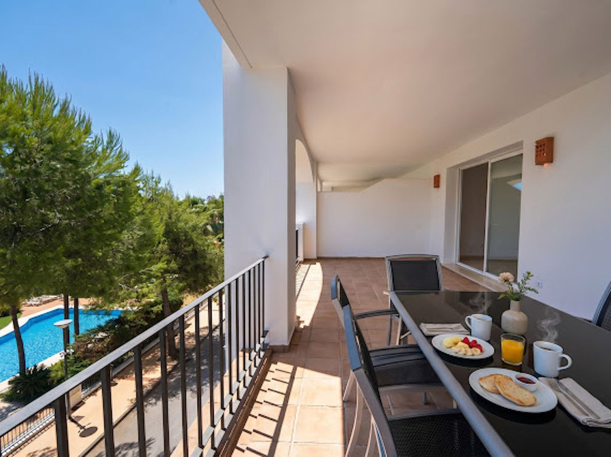 3 Bed Apartment for sale in La Quinta Costa Del Sol, Málaga, Spain