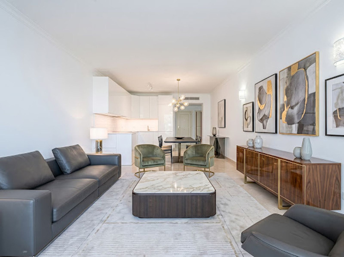 3 Bed Apartment for sale in La Quinta Costa Del Sol, Málaga, Spain