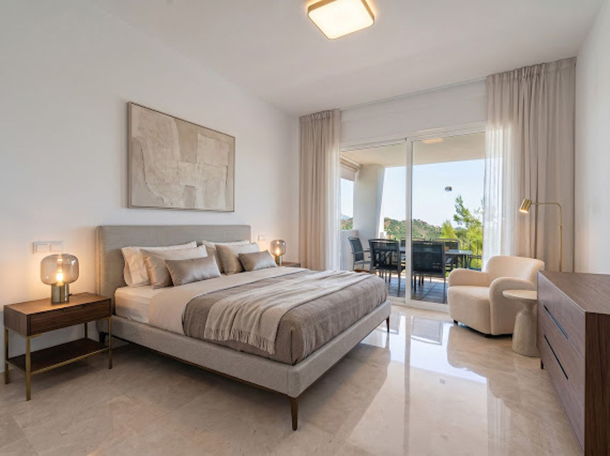3 Bed Apartment for sale in La Quinta Costa Del Sol, Málaga, Spain