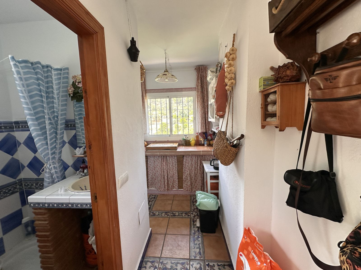 Se vende Finca - Cortijo de 4 dormitorios en Costa Del Sol, Málaga, España