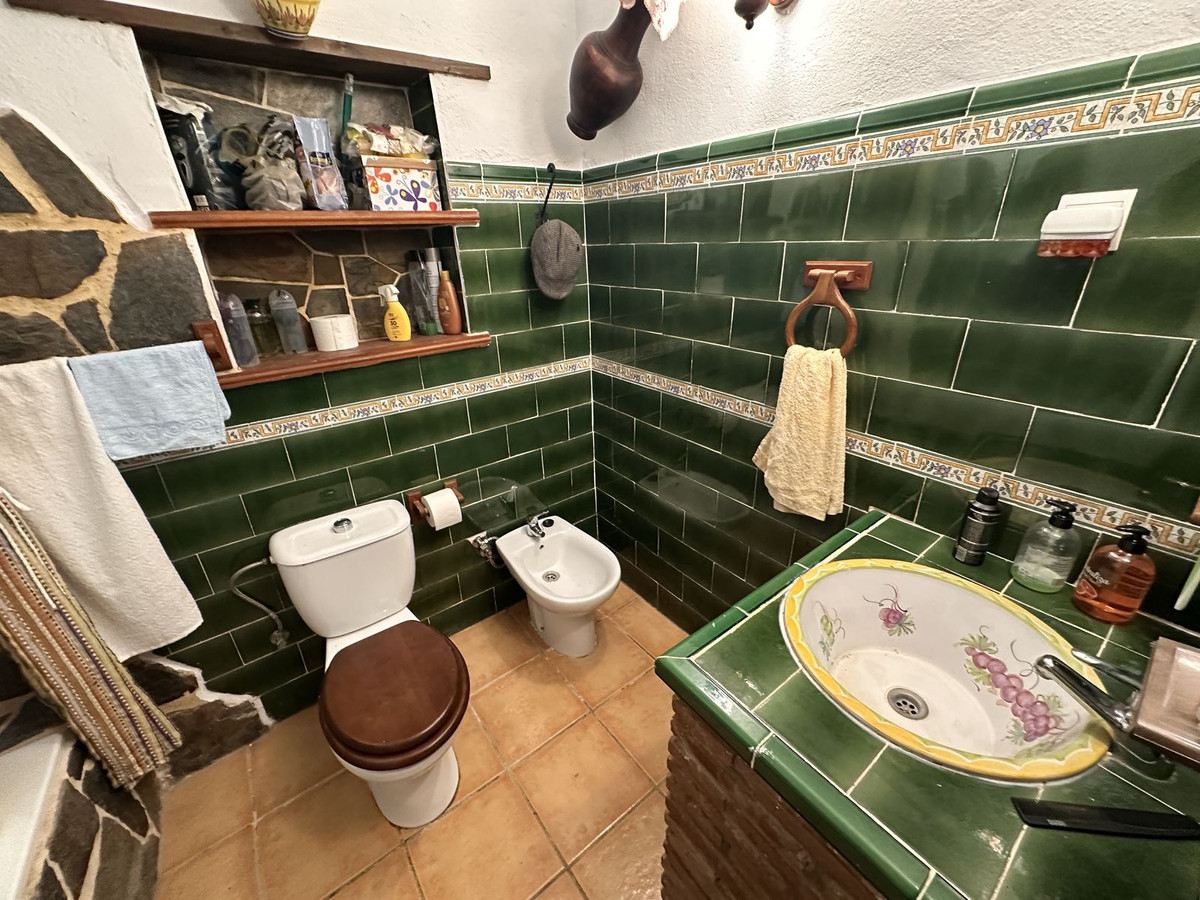 Se vende Finca - Cortijo de 4 dormitorios en Costa Del Sol, Málaga, España
