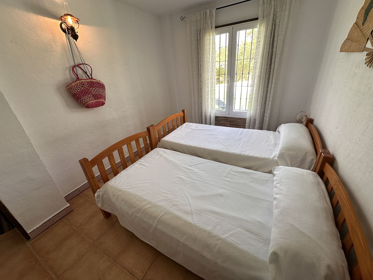 Se vende Finca - Cortijo de 4 dormitorios en Costa Del Sol, Málaga, España