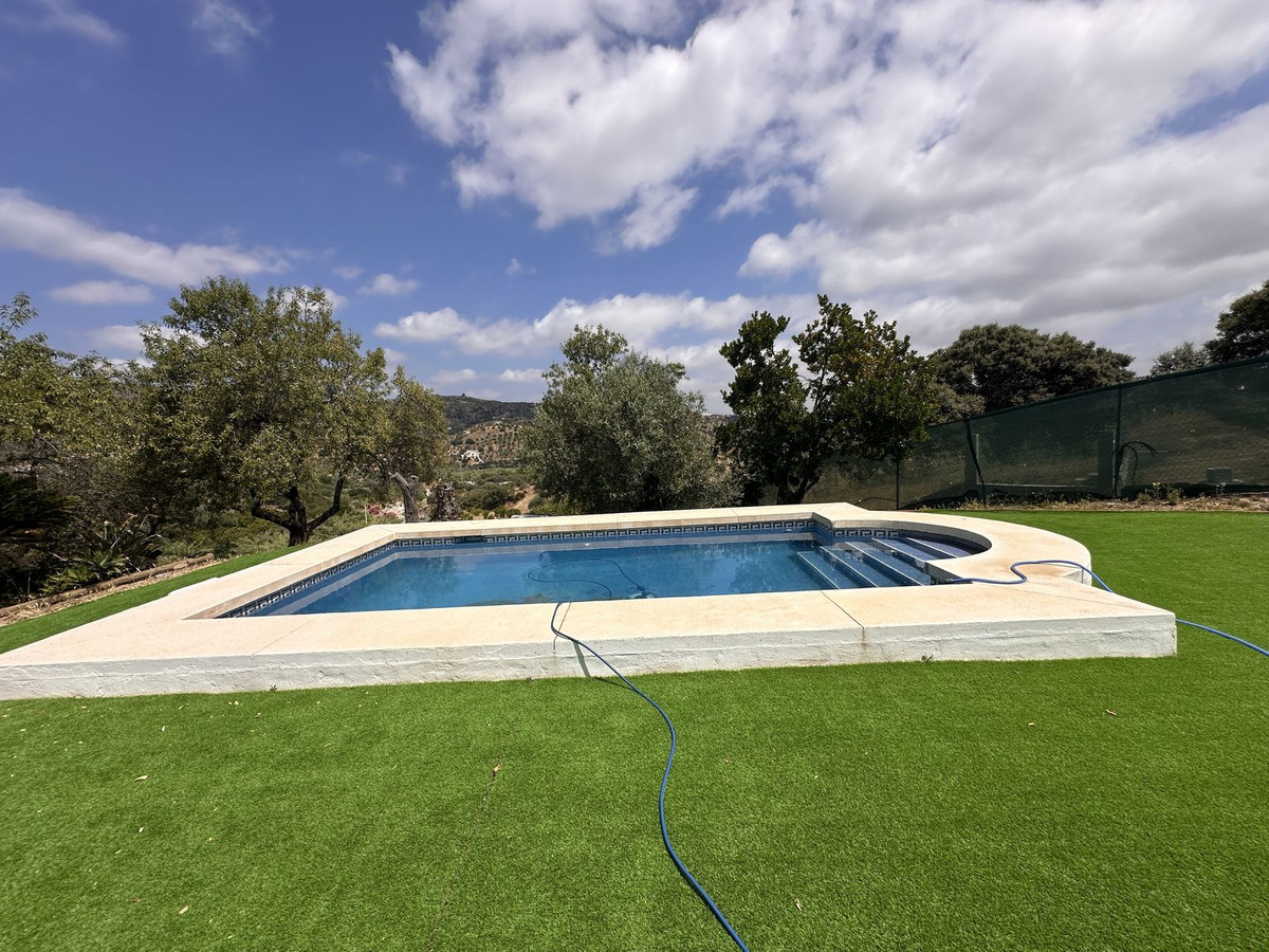 Se vende Finca - Cortijo de 4 dormitorios en Costa Del Sol, Málaga, España