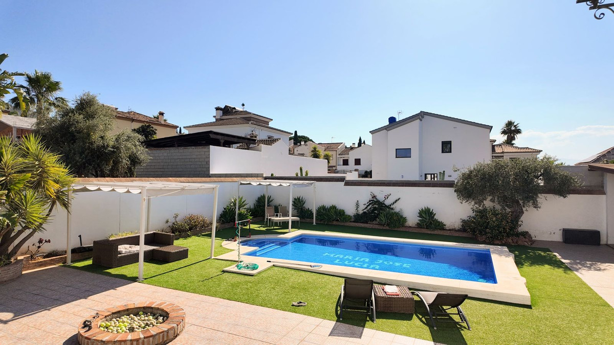 3 Bed Townhouse for sale in Alhaurín El Grande Costa Del Sol, Málaga, Spain