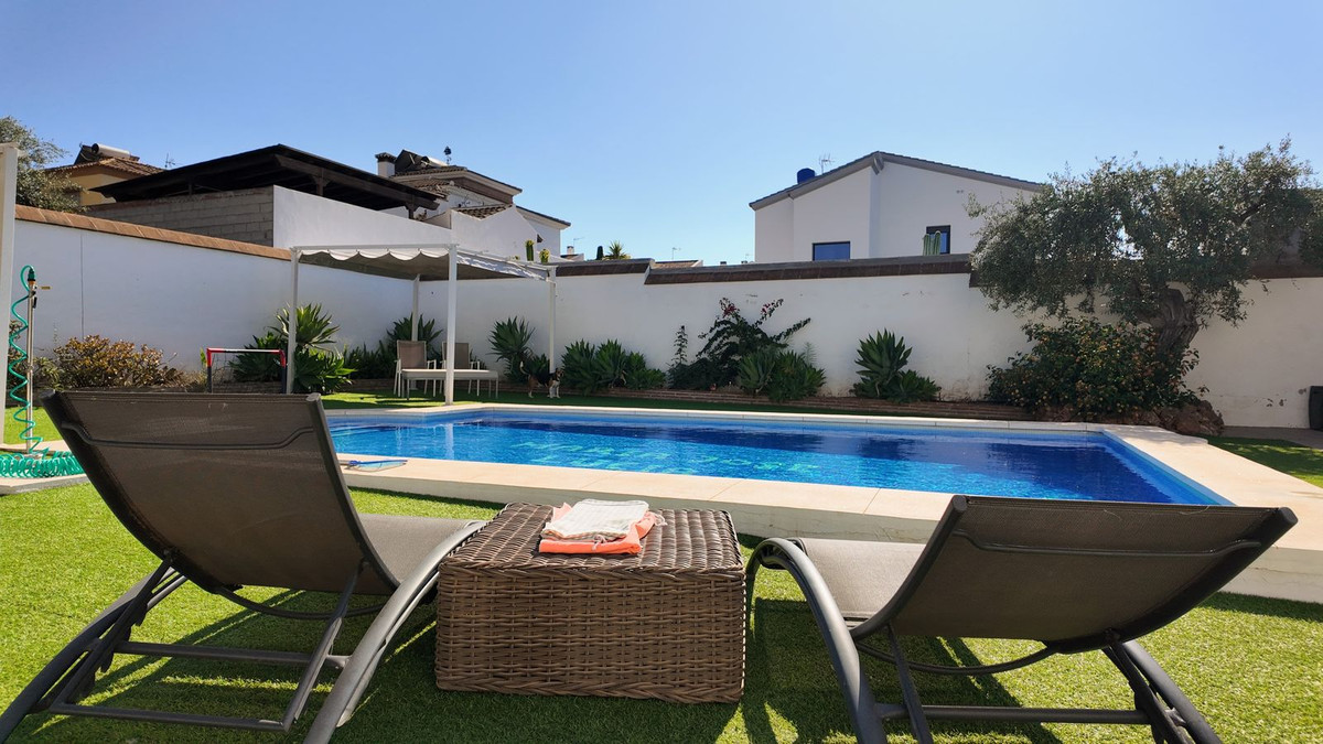 3 Bed Townhouse for sale in Alhaurín El Grande Costa Del Sol, Málaga, Spain