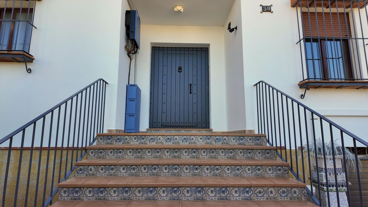 3 Bed Townhouse for sale in Alhaurín El Grande Costa Del Sol, Málaga, Spain