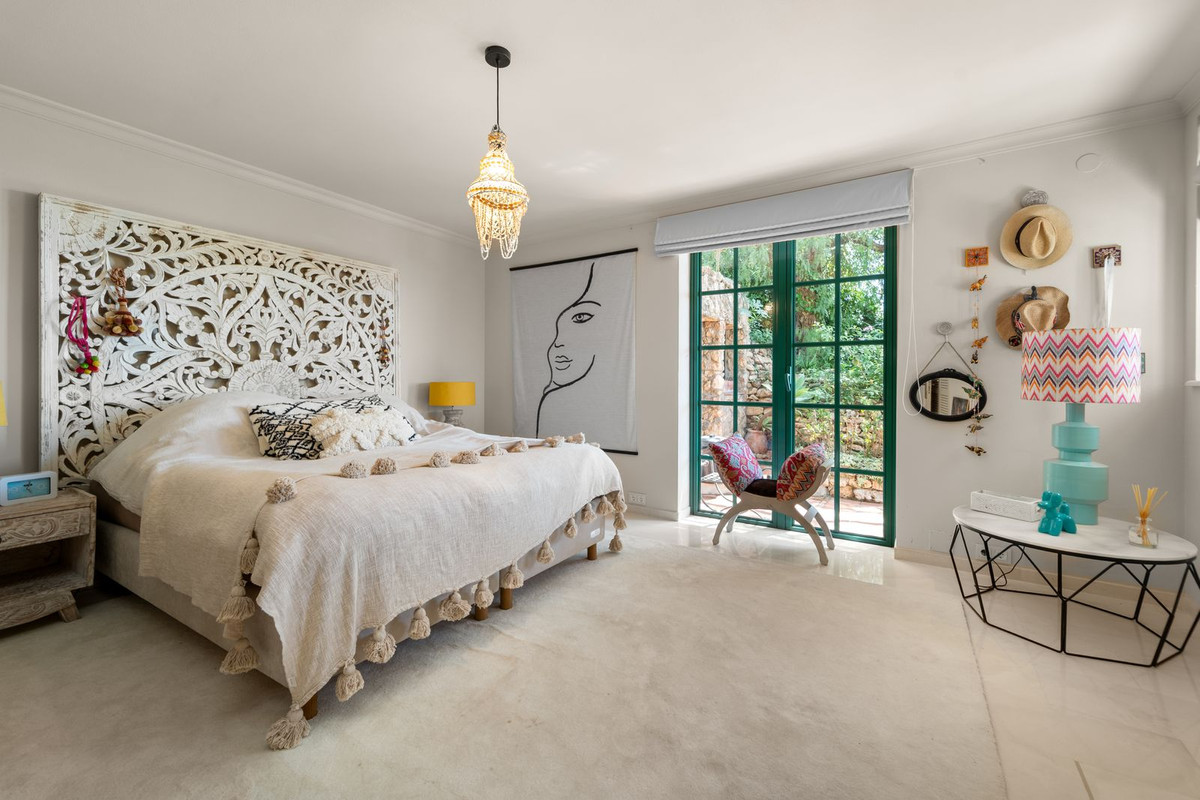8 Bed Townhouse for sale in Benalmadena Costa Del Sol, Málaga, Spain
