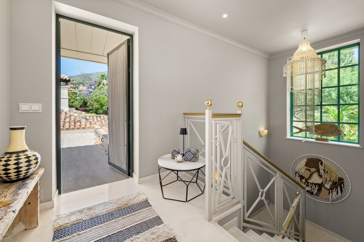 8 Bed Townhouse for sale in Benalmadena Costa Del Sol, Málaga, Spain