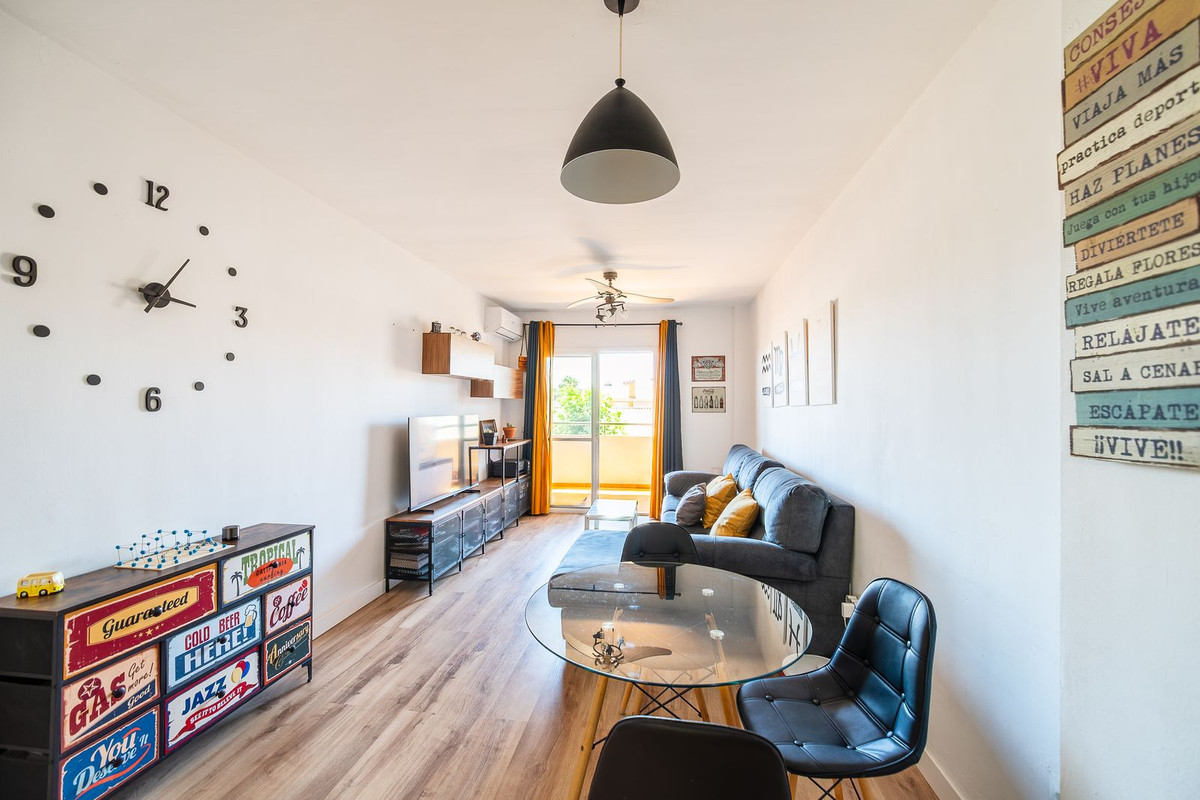 Se vende Apartamento Planta Media de 2 dormitorios en Costa Del Sol, Málaga, España