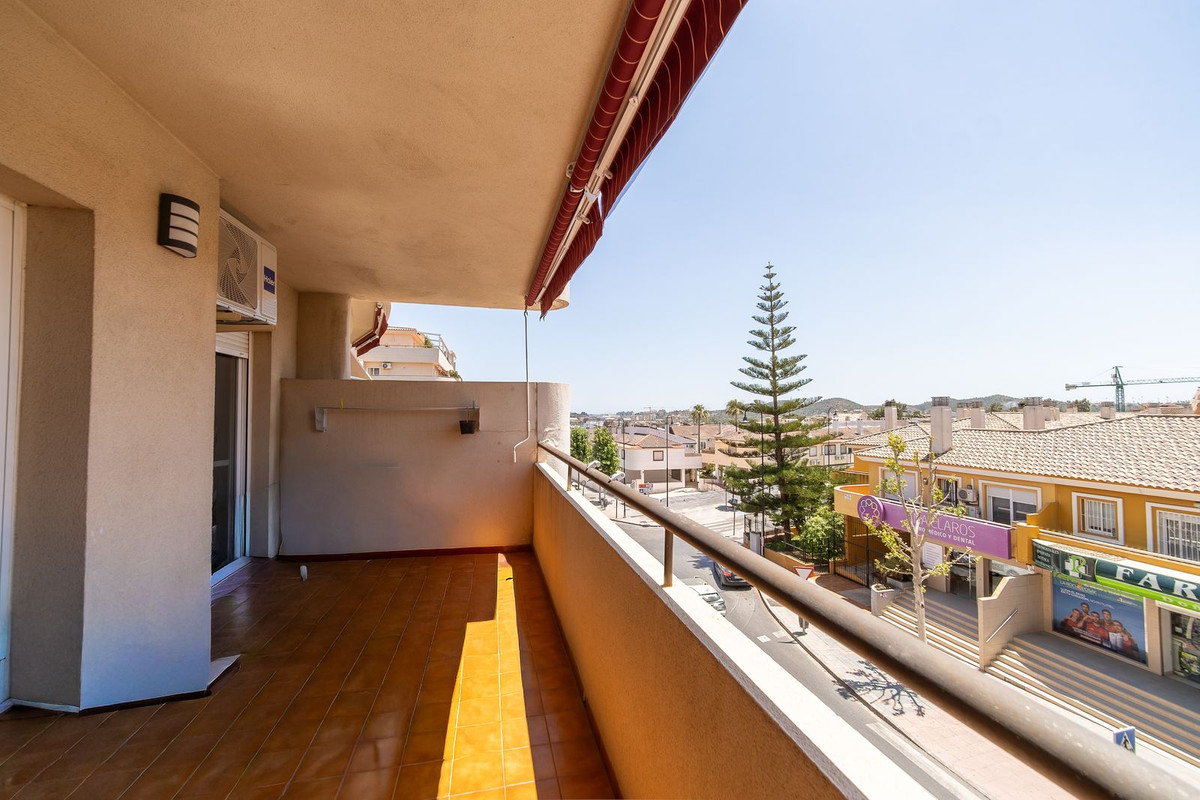 Se vende Apartamento Planta Media de 2 dormitorios en Costa Del Sol, Málaga, España