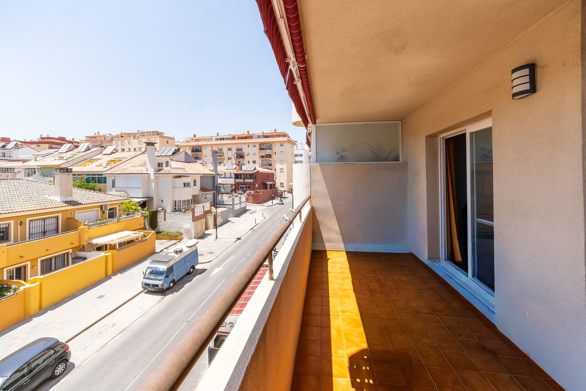 Se vende Apartamento Planta Media de 2 dormitorios en Costa Del Sol, Málaga, España