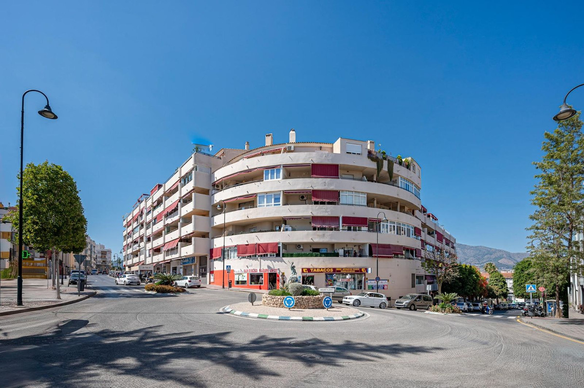 Se vende Apartamento Planta Media de 2 dormitorios en Costa Del Sol, Málaga, España