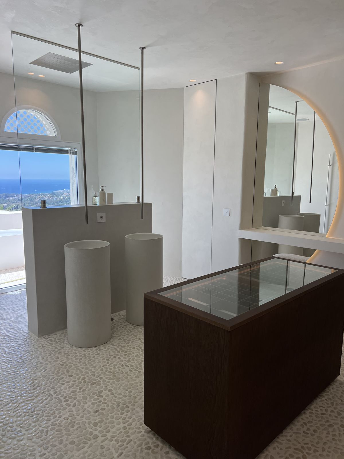 3 Bed Apartment for sale in The Golden Mile Costa Del Sol, Málaga, Spain
