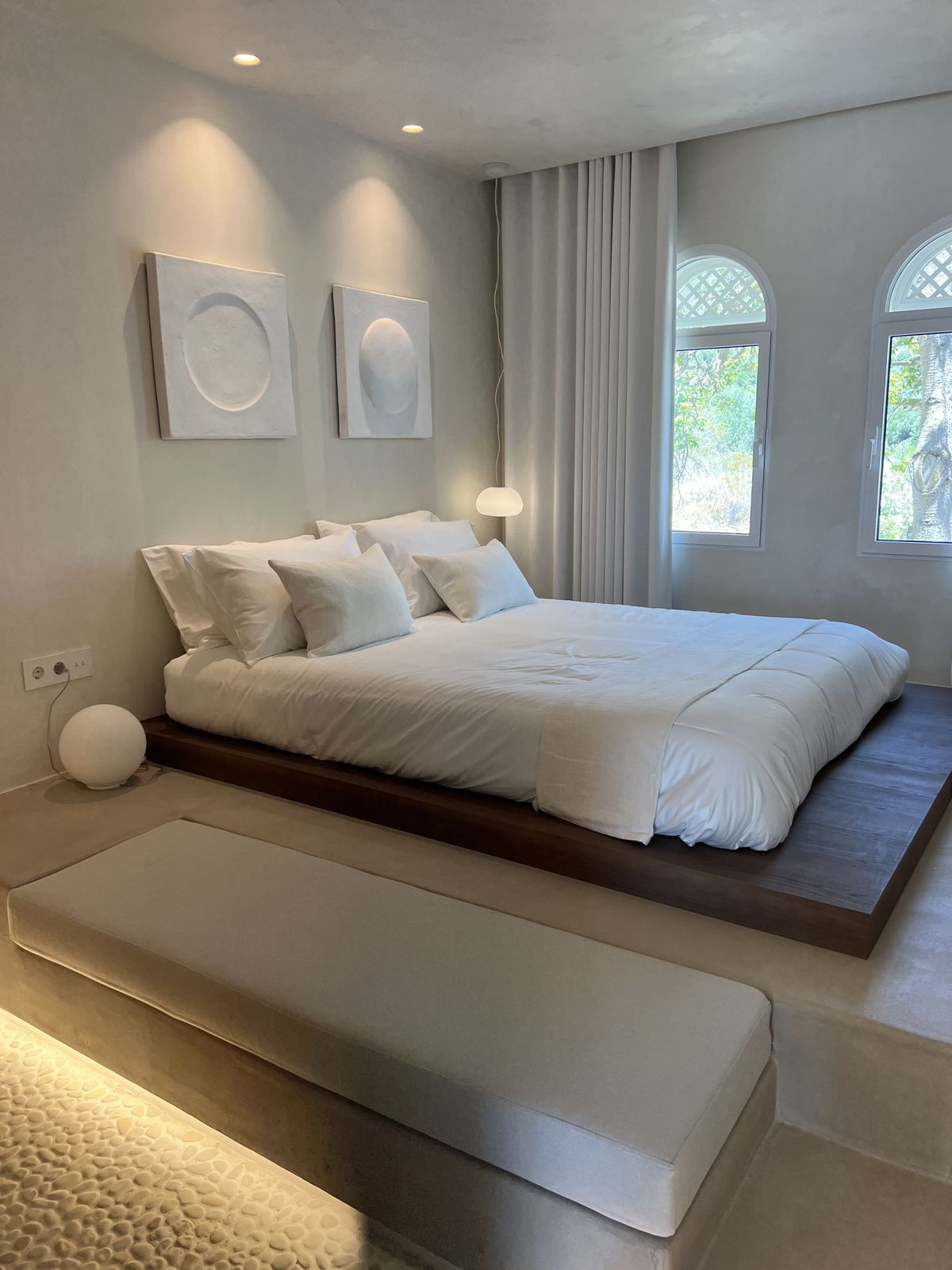 3 Bed Apartment for sale in The Golden Mile Costa Del Sol, Málaga, Spain