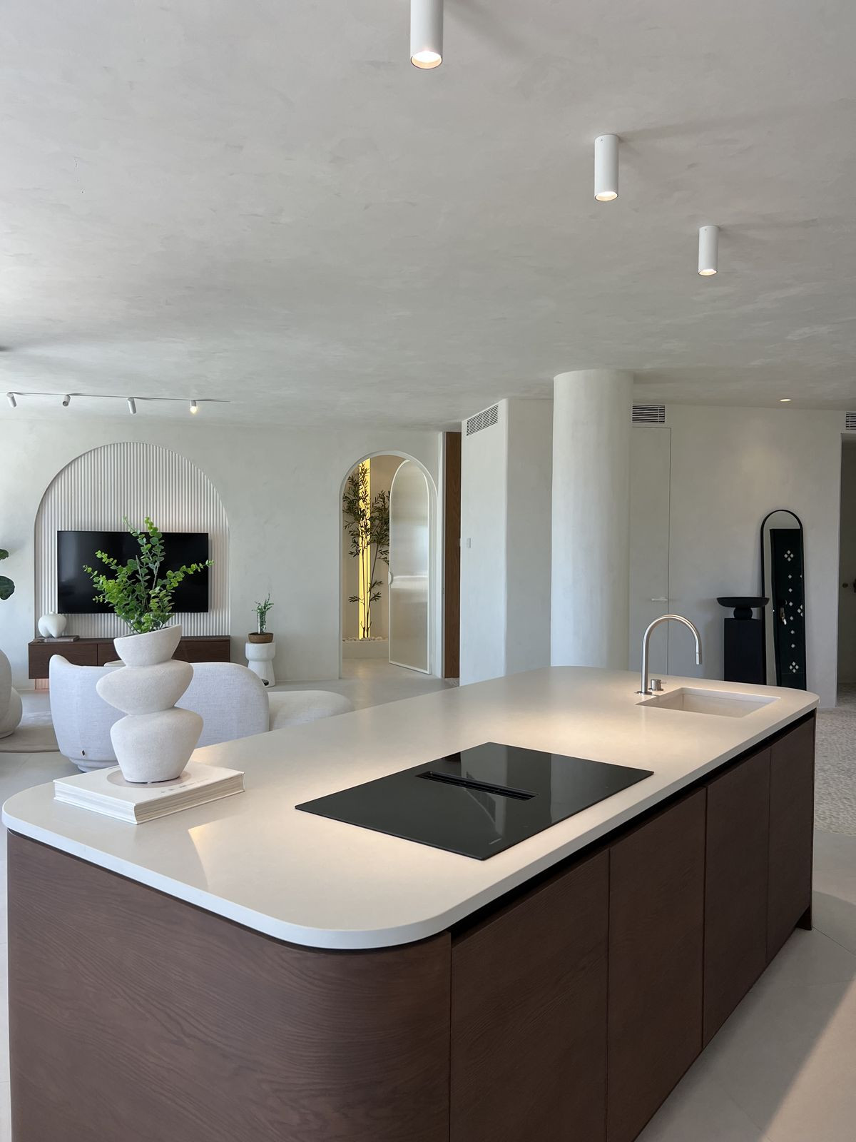 3 Bed Apartment for sale in The Golden Mile Costa Del Sol, Málaga, Spain