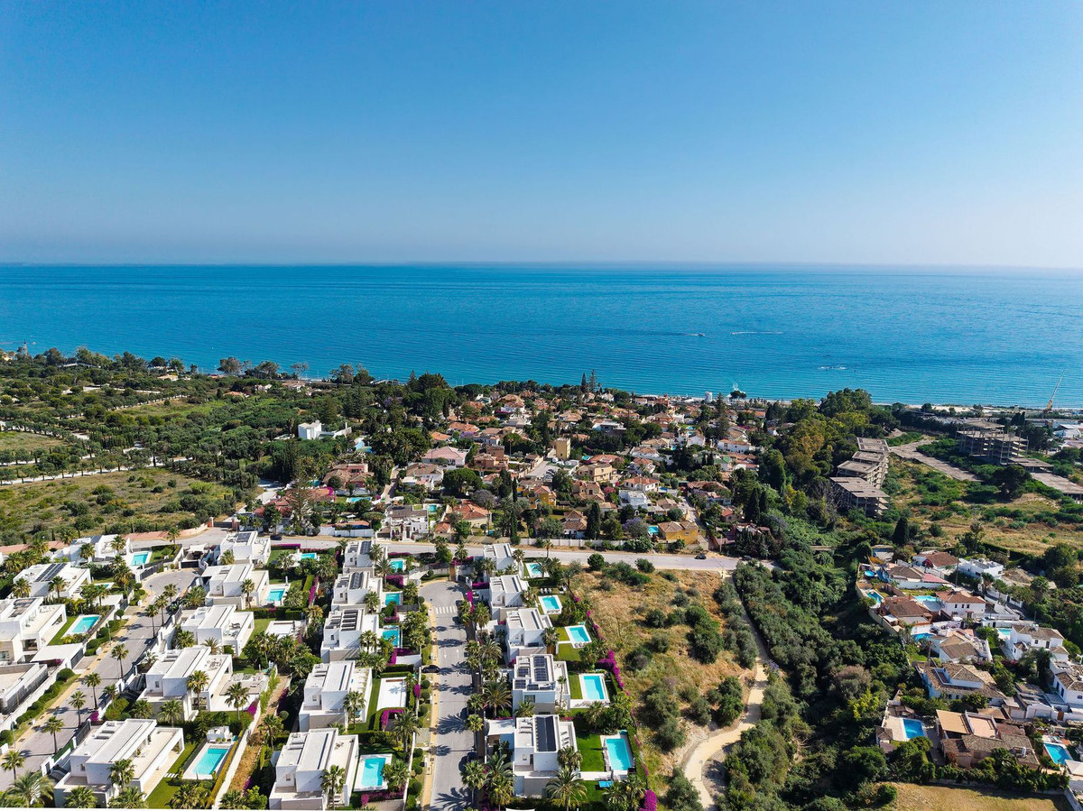 Se vende Villa - Chalet de 4 dormitorios en Costa Del Sol, Málaga, España