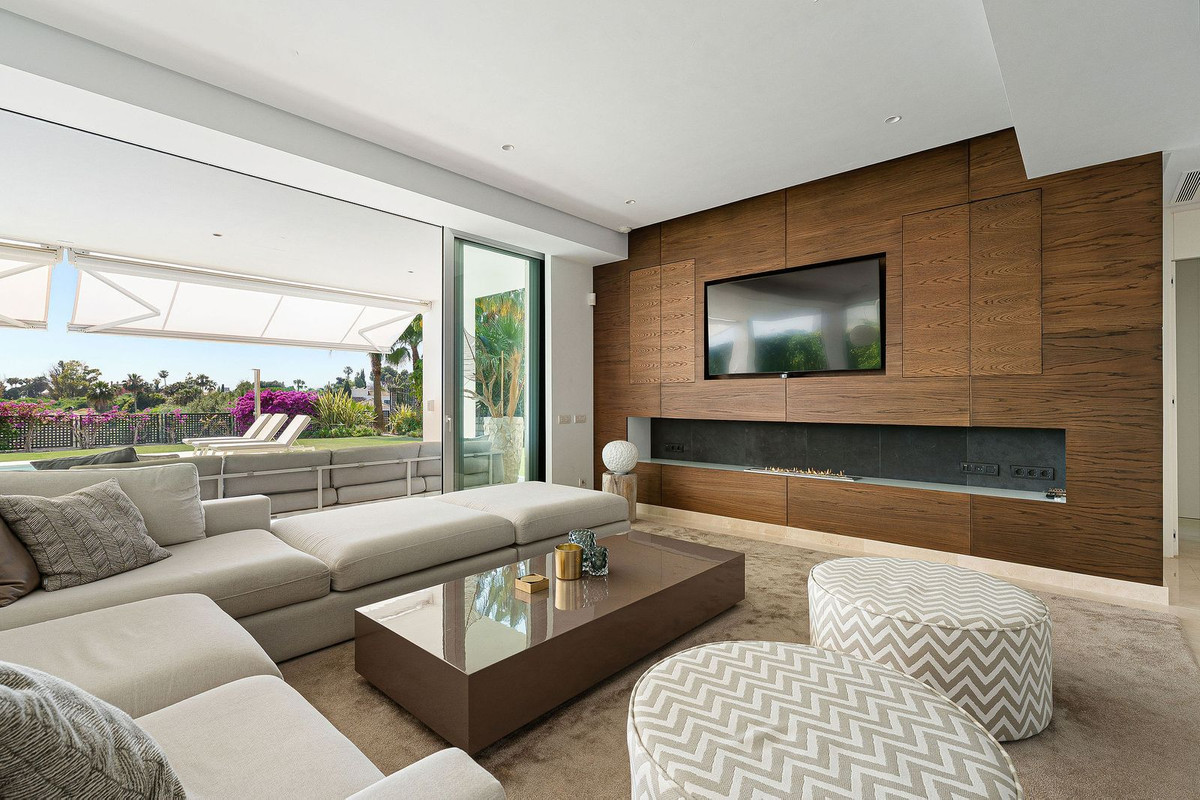 Se vende Villa - Chalet de 4 dormitorios en Costa Del Sol, Málaga, España