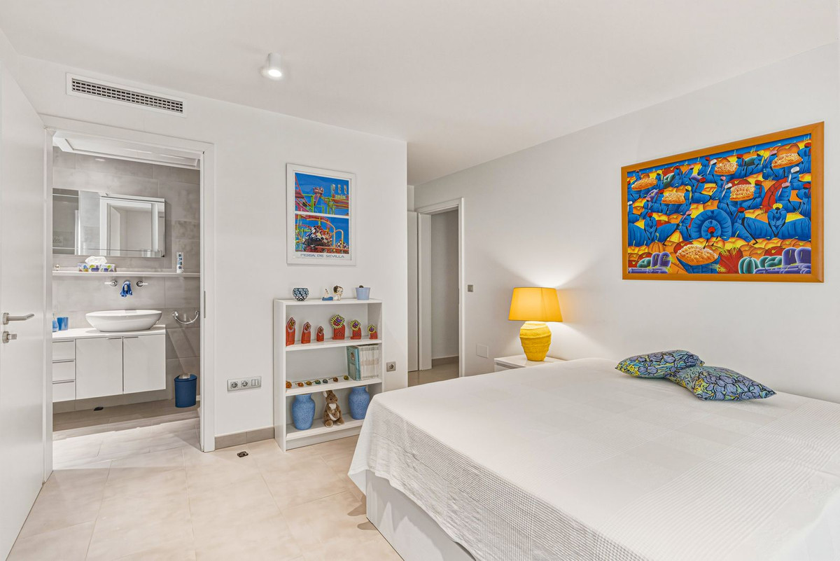 4 Bed Townhouse for sale in El Rosario Costa Del Sol, Málaga, Spain