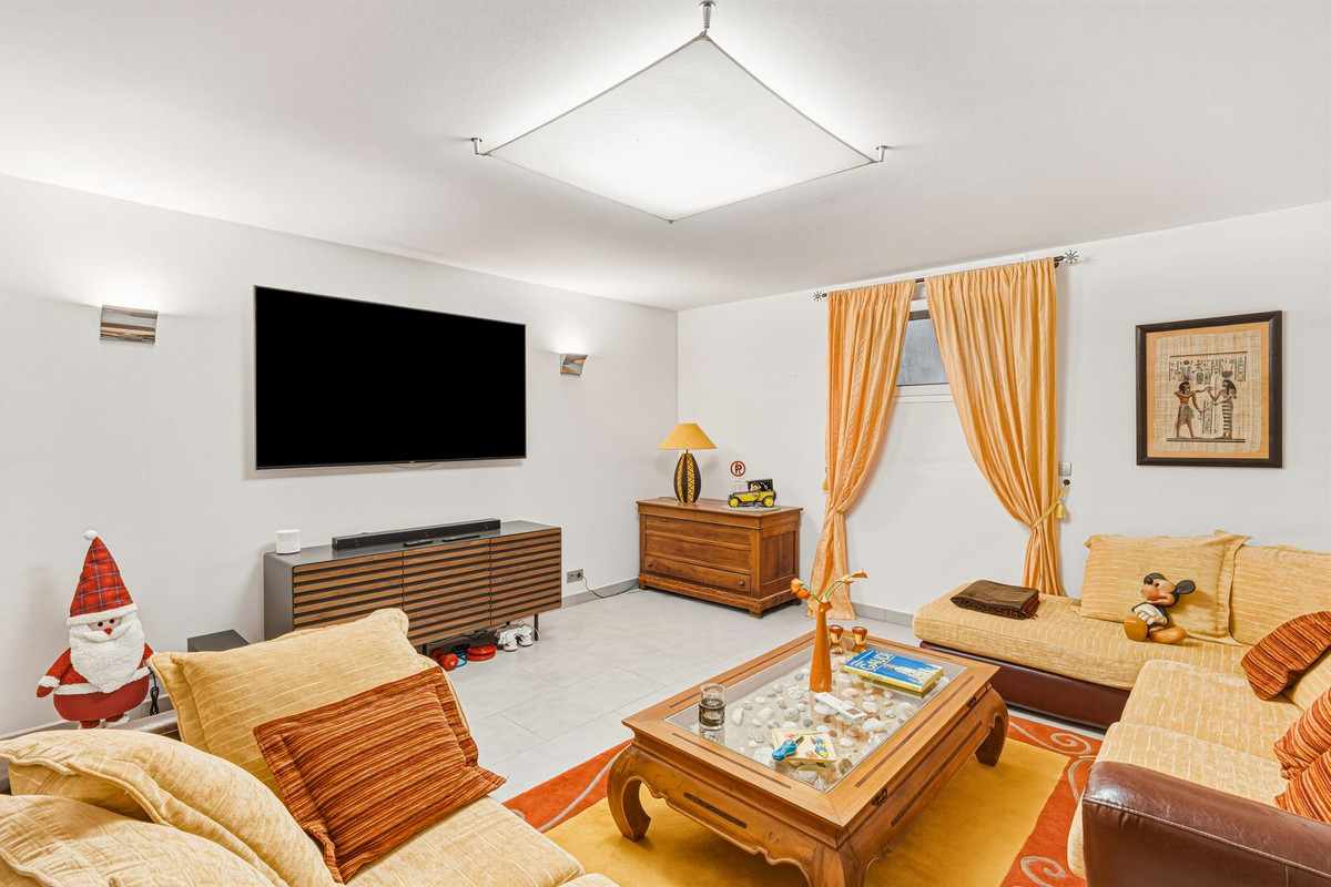 4 Bed Townhouse for sale in El Rosario Costa Del Sol, Málaga, Spain