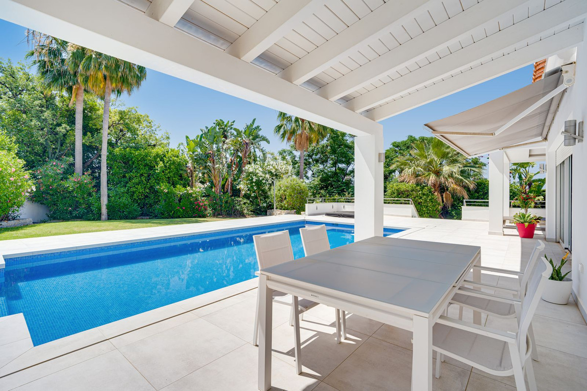 4 Bed Townhouse for sale in El Rosario Costa Del Sol, Málaga, Spain