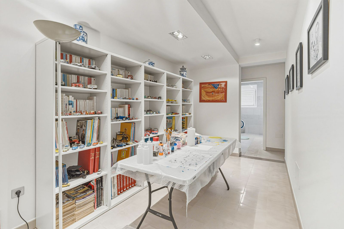 4 Bed Townhouse for sale in El Rosario Costa Del Sol, Málaga, Spain