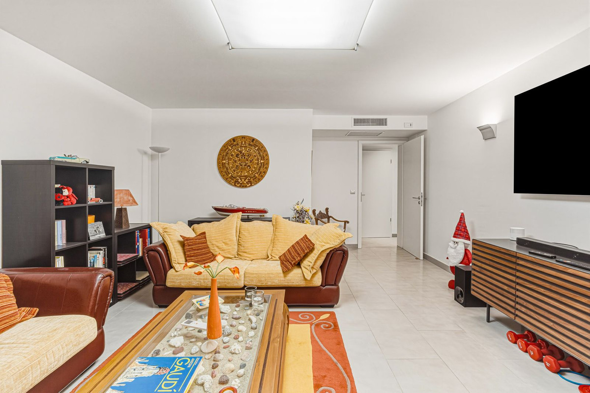 4 Bed Townhouse for sale in El Rosario Costa Del Sol, Málaga, Spain