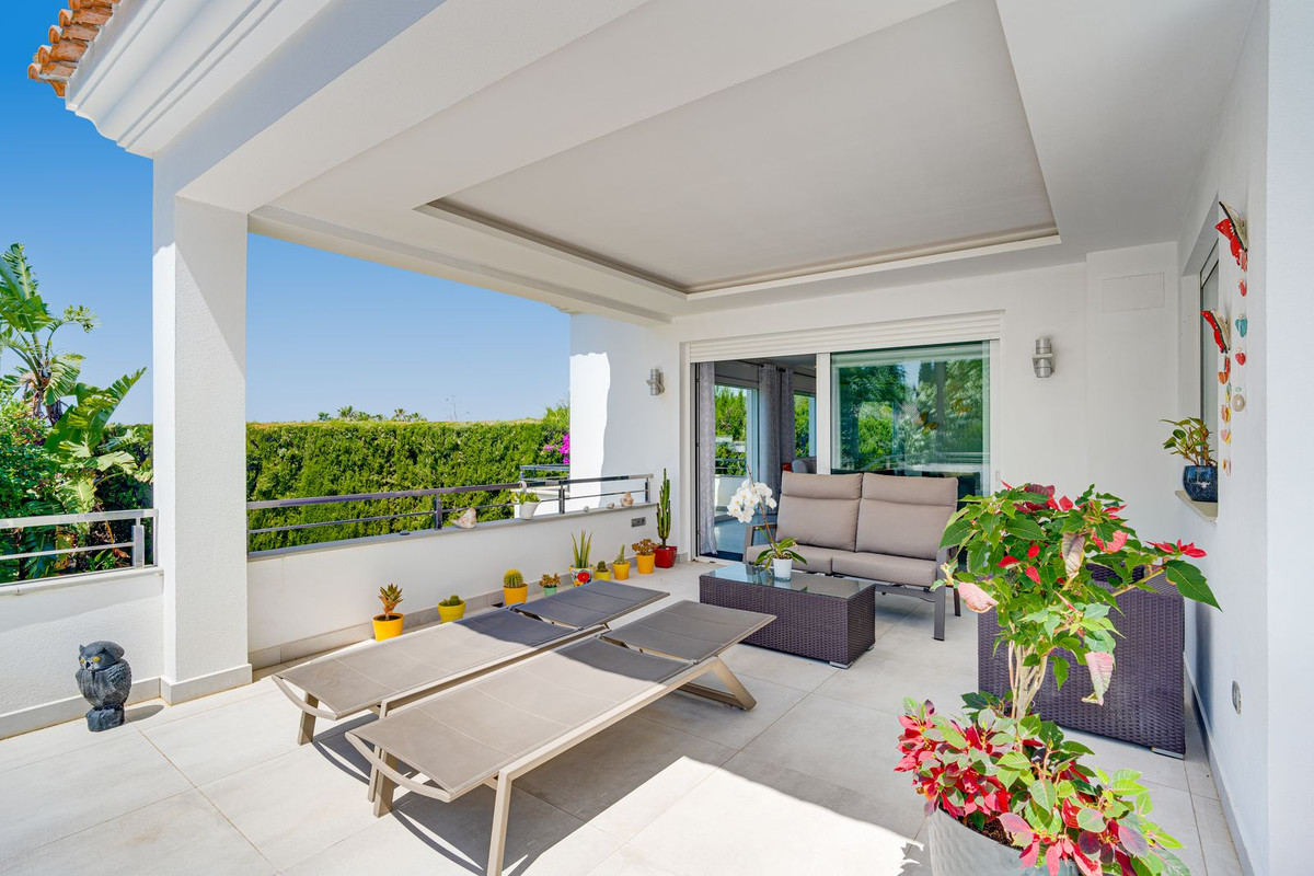 4 Bed Townhouse for sale in El Rosario Costa Del Sol, Málaga, Spain