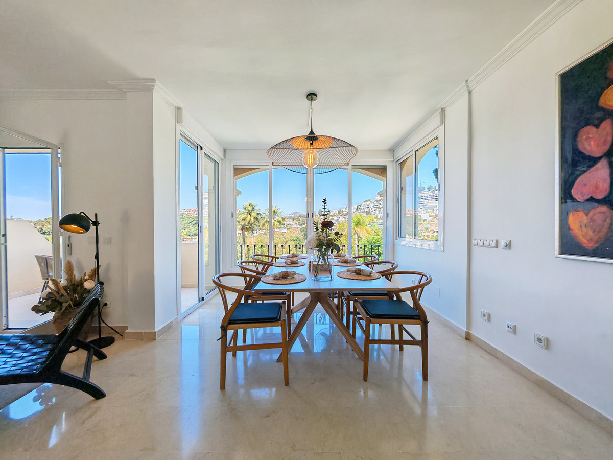 2 Bed Apartment for sale in Benahavís Costa Del Sol, Málaga, Spain